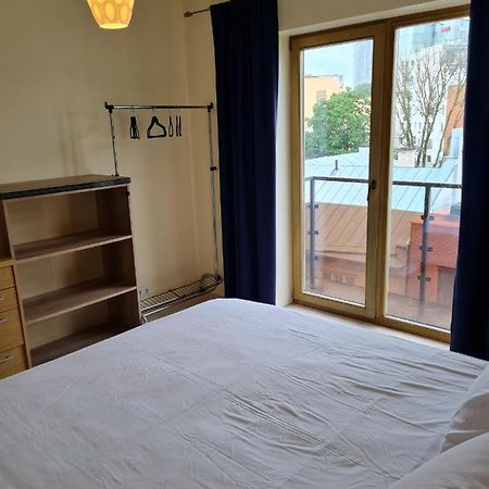 Cozy One Bedroom Apartment In City Center Tallin Exterior foto